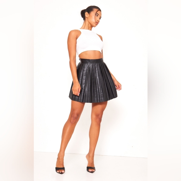 BNWT - Faux leather pleated skater skirt - Picture 2 of 7